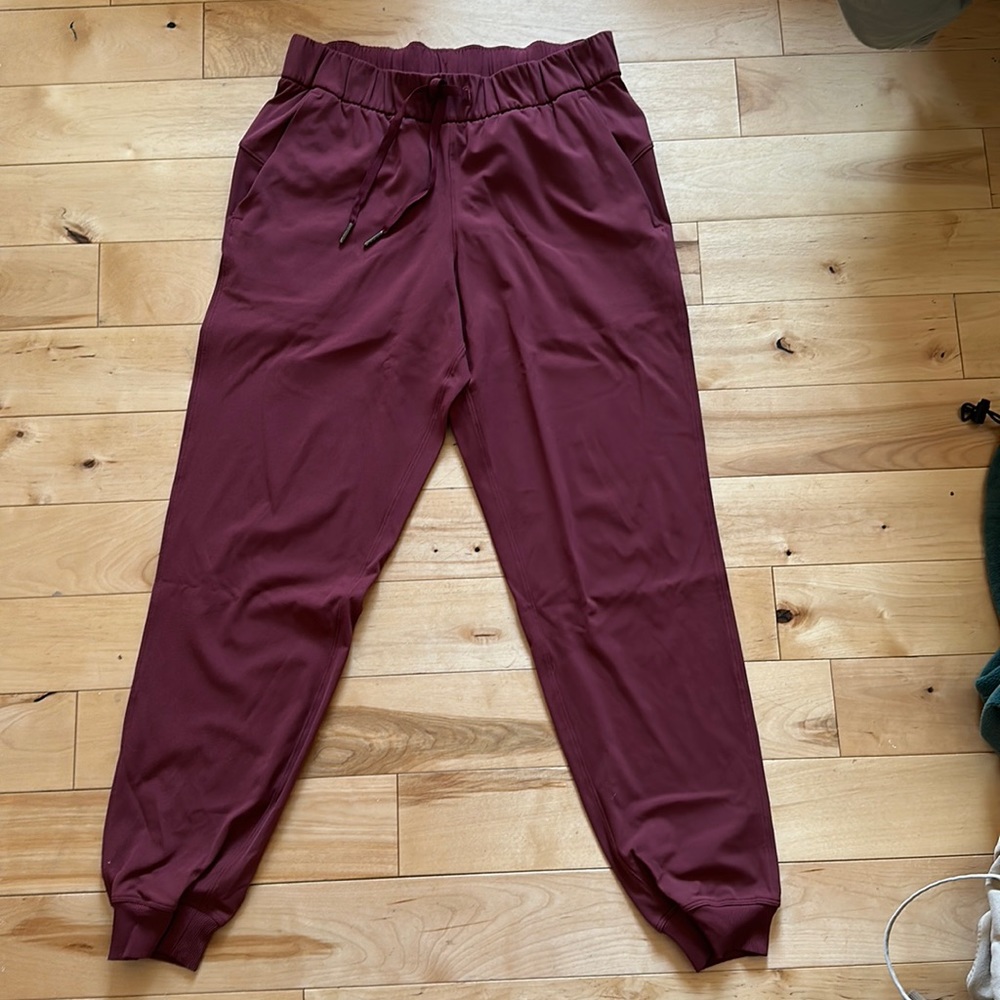 Lululemon stretch jogger